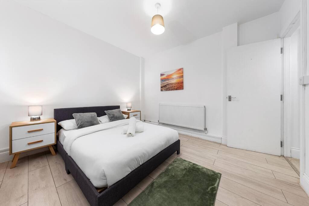 Holiday Home Near Kings Cross Sleep 12 Sp7 Лондон Экстерьер фото