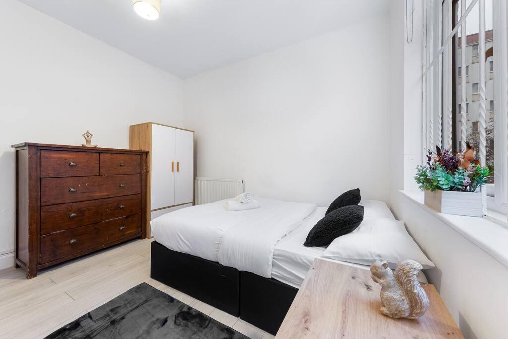 Holiday Home Near Kings Cross Sleep 12 Sp7 Лондон Экстерьер фото