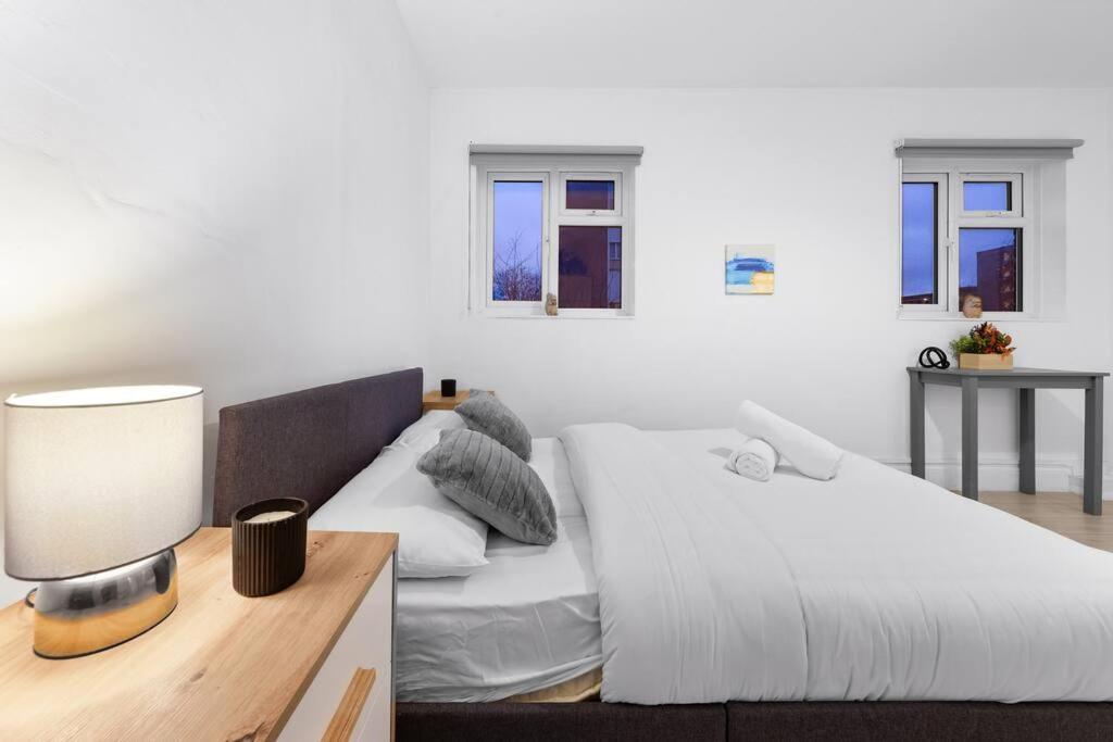 Holiday Home Near Kings Cross Sleep 12 Sp7 Лондон Экстерьер фото