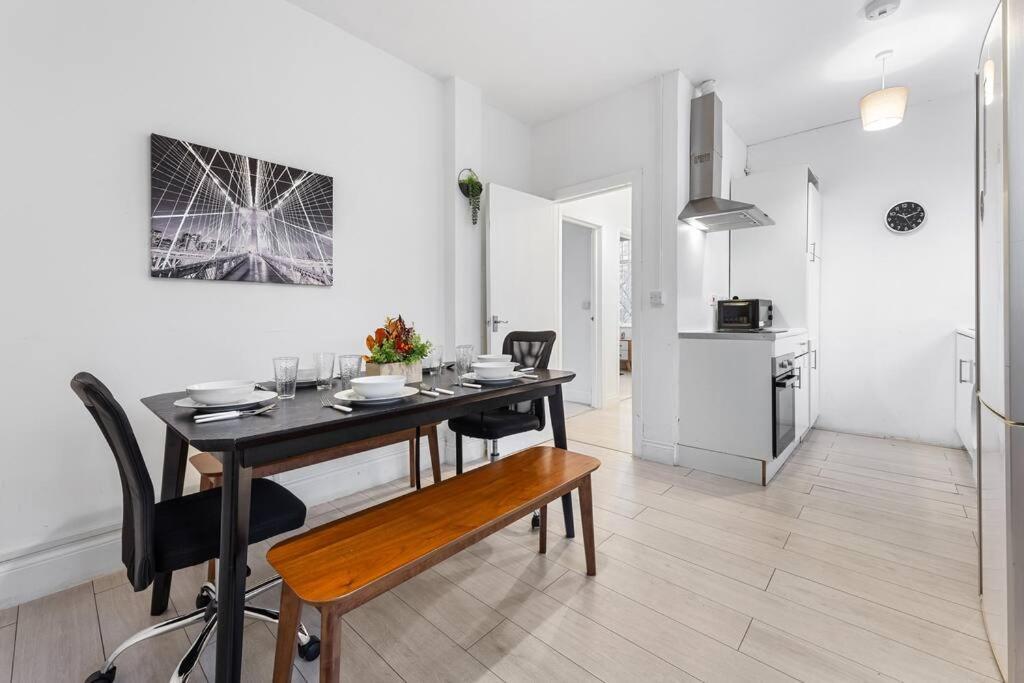 Holiday Home Near Kings Cross Sleep 12 Sp7 Лондон Экстерьер фото